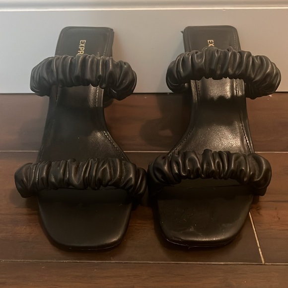 Express Ruched Double Band Heeled Sandals Black - Picture 4 of 7